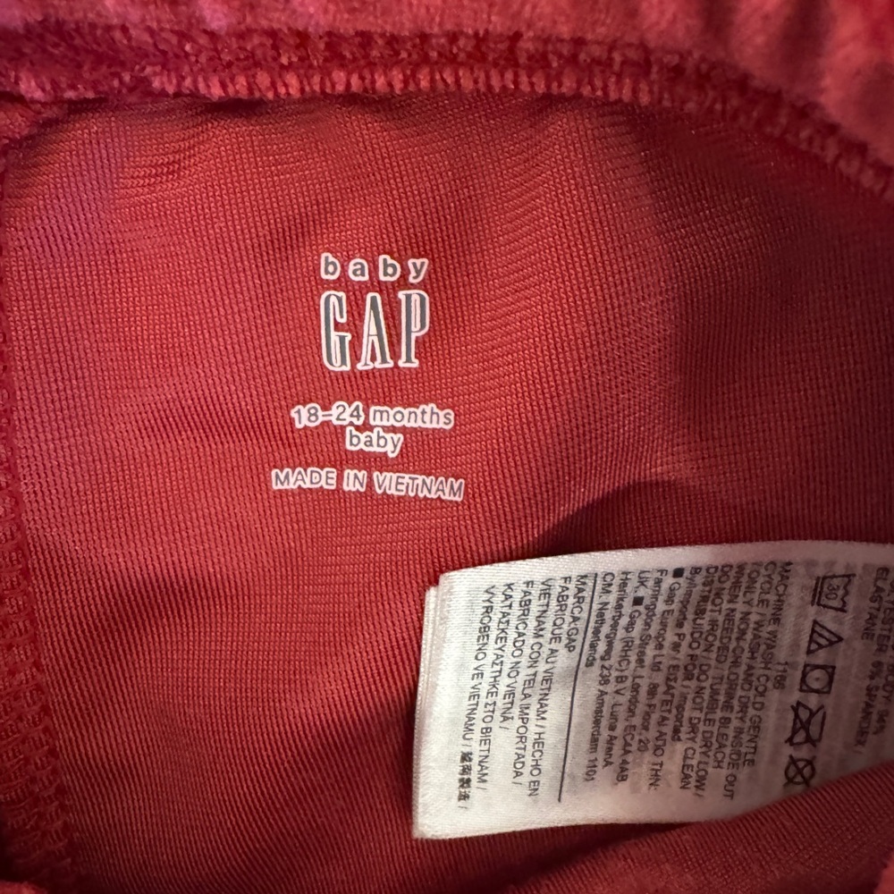GAP Kids Red Velvet Matching Set - Picture 5 of 7